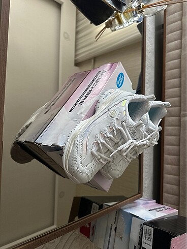 36,5 Beden Skechers Dlites sıfır orjinal ayakkabı