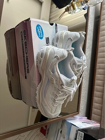 36,5 Beden beyaz Renk Skechers Dlites sıfır orjinal ayakkabı