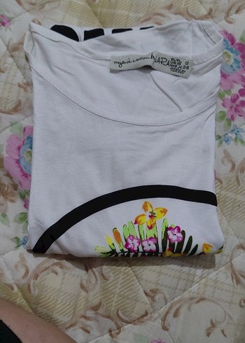 Renkli Çiçek Desenli Kadın Tişört - Görsel 3