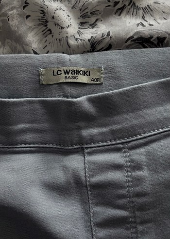 LC Waikiki Lc Waikik Buz Mavisi Kisa Denim Kadin Pantolon