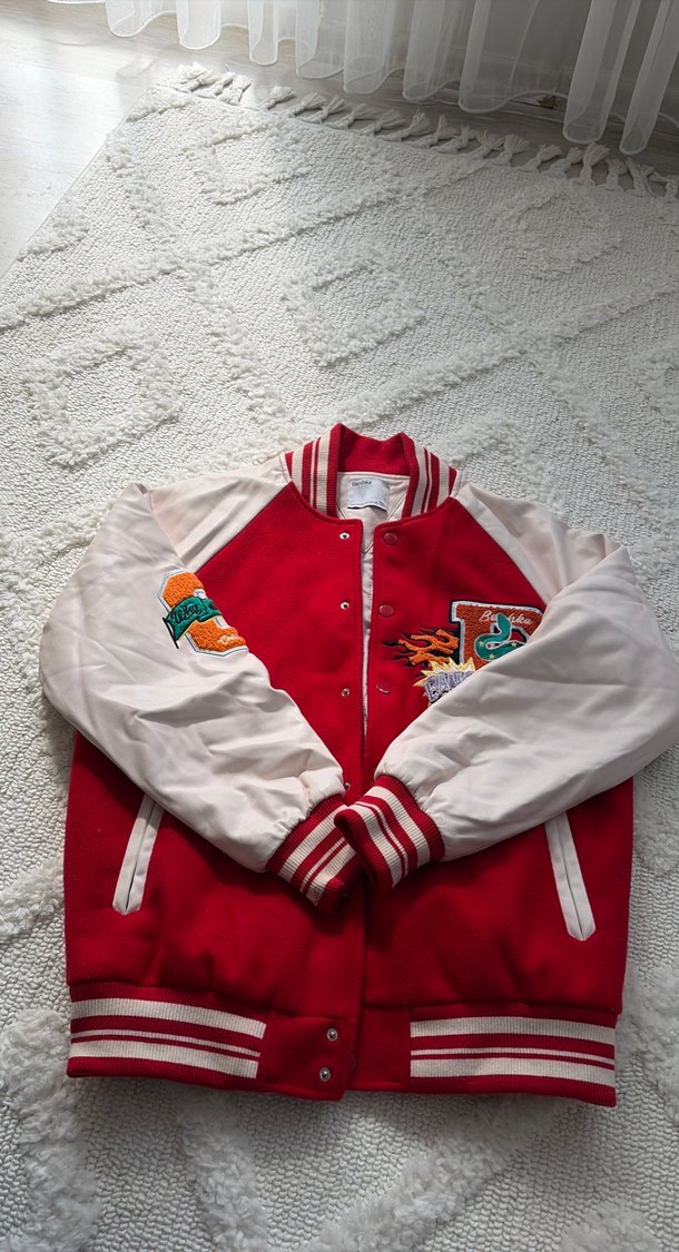 Kırmızı Baskılı Puf Kollu Kadın Ceket - Görsel 3