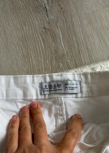 Beyaz Mini Pamuklu Hamile Şortu - Görsel 4