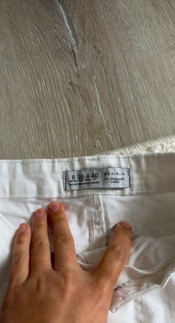 Beyaz Mini Pamuklu Hamile Şortu - Görsel 4