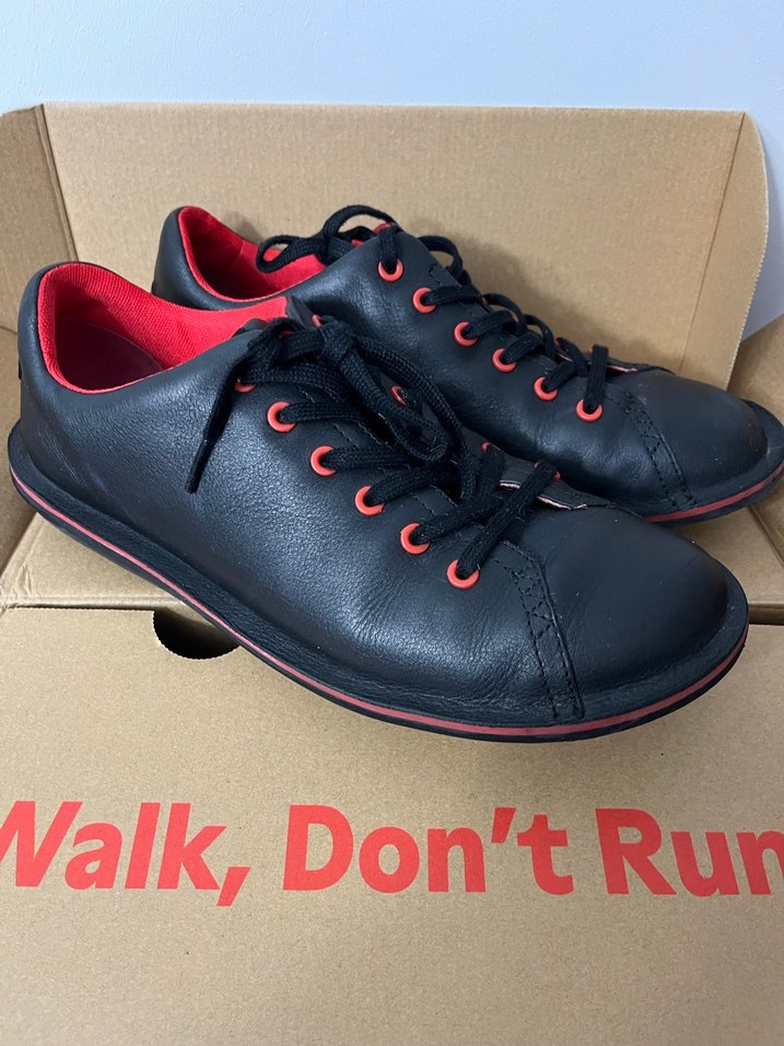 Camper Kırmızı Detaylı Siyah Erkek Spor Ayakkabı - Görsel 2