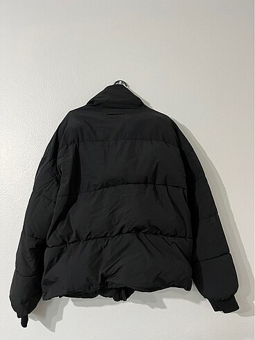 Bershka Şişme mont