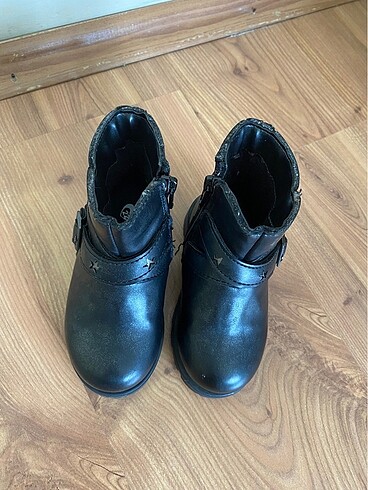 LC Waikiki Kız çocuk bot
