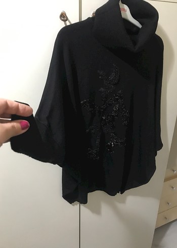 Siyah Boğazlı Nakışlı Kadın Kazak - Görsel 2