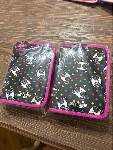 Smiggle kalem kutusu 2 li