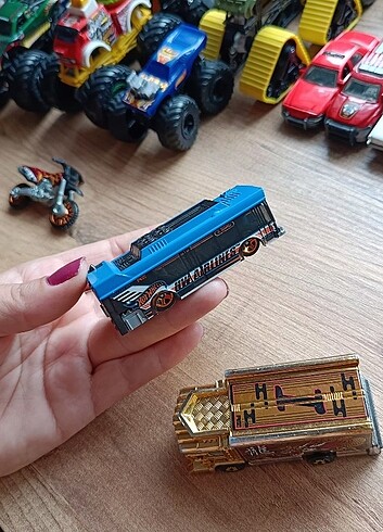  Beden Hot Wheels Araçlar