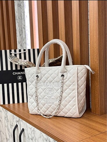 Chanel??????