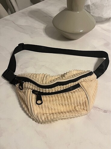 Stradivarius Bel çantası