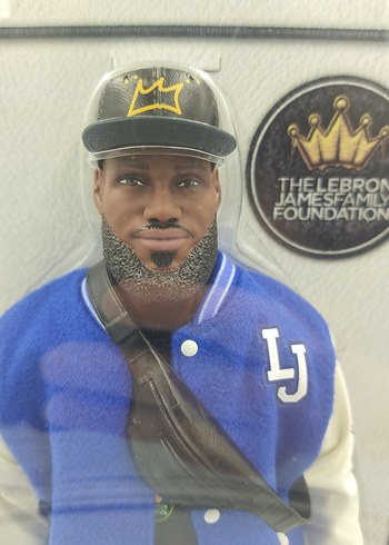 Beden Barbie LeBron James