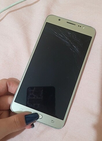 Bozuk Samsung j7 tel