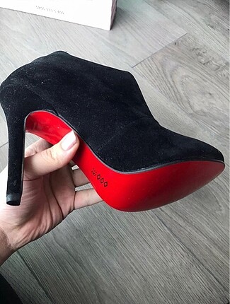 38 Beden Siyah stiletto