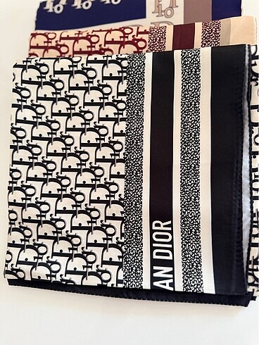  Beden Dior twill eşarp