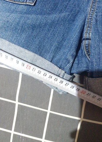 Kadın Mavi Denim Askılı Şort Tulum - Görsel 4