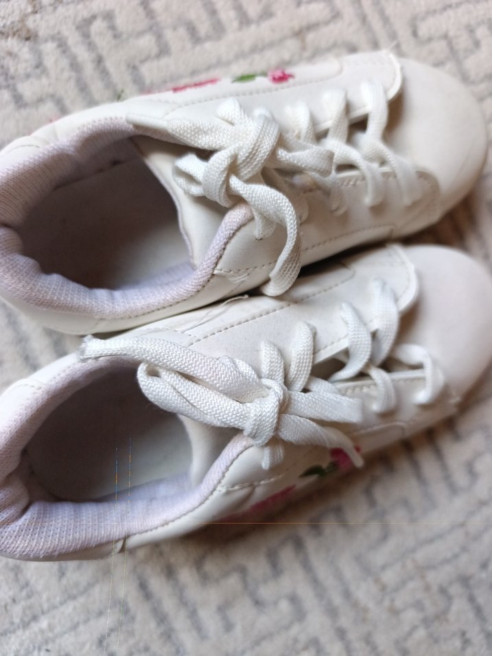 Nakışlı Beyaz kız çocuk Spor Ayakkabı - Görsel 3