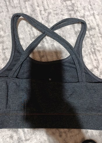 Gri ve Siyah Sporcu Sütyeni - Görsel 4