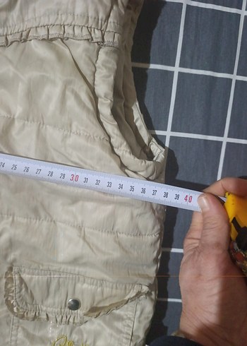 Kız Çocuk Bej Düğmeli Kolsuz Yelek - Görsel 3