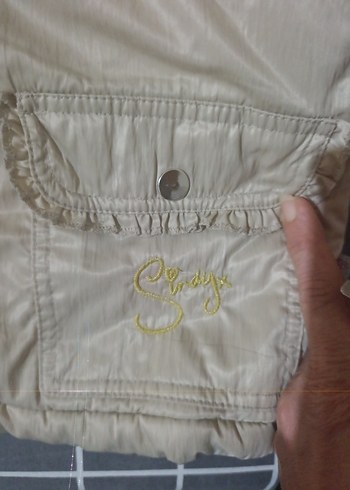 Kız Çocuk Bej Düğmeli Kolsuz Yelek - Görsel 5