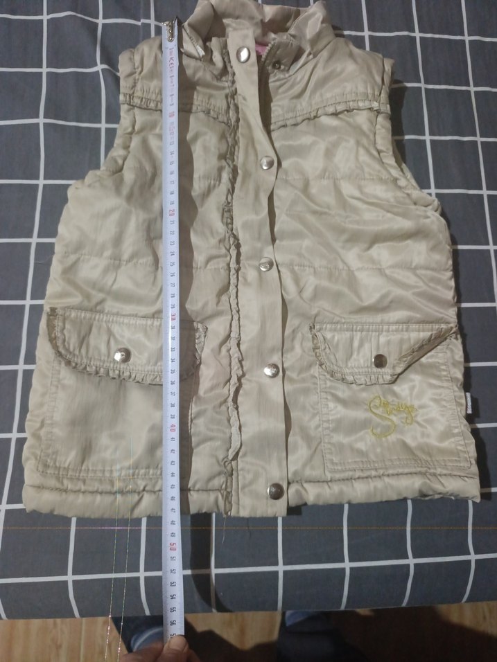 Kız Çocuk Bej Düğmeli Kolsuz Yelek - Görsel 2