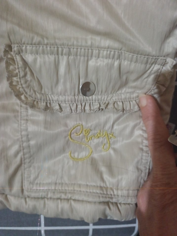 Kız Çocuk Bej Düğmeli Kolsuz Yelek - Görsel 5