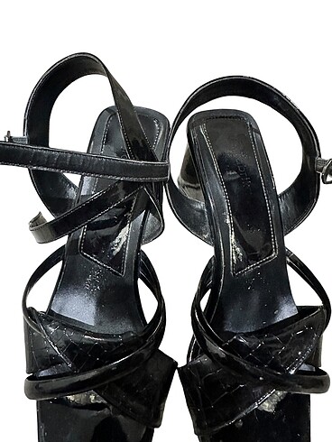 Fabrika Siyah Rugan Topuklu Sandalet  39 Numara, Şık Ayakkabı - Görsel 5