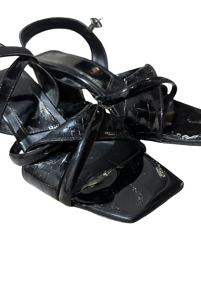 Fabrika Siyah Rugan Topuklu Sandalet  39 Numara, Şık Ayakkabı - Görsel 3