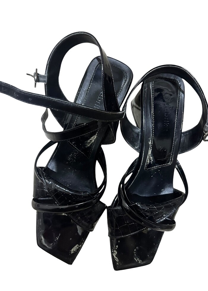 Fabrika Siyah Rugan Topuklu Sandalet  39 Numara, Şık Ayakkabı - Görsel 4