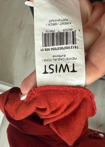 s Beden kırmızı Renk Kırmızı Drapeli V Yaka T-shirt