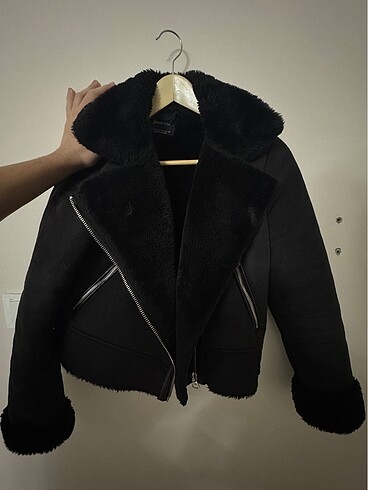 xs Beden Stradivarius kürklü mont