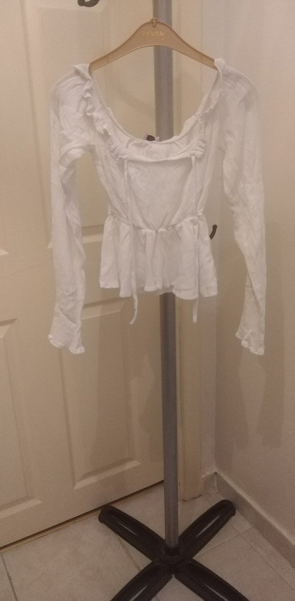 Üst, şort, ayakkabı - Görsel 3