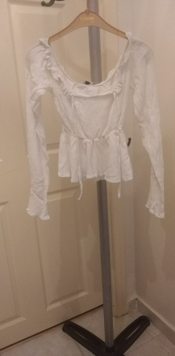 Üst, şort, ayakkabı - Görsel 4