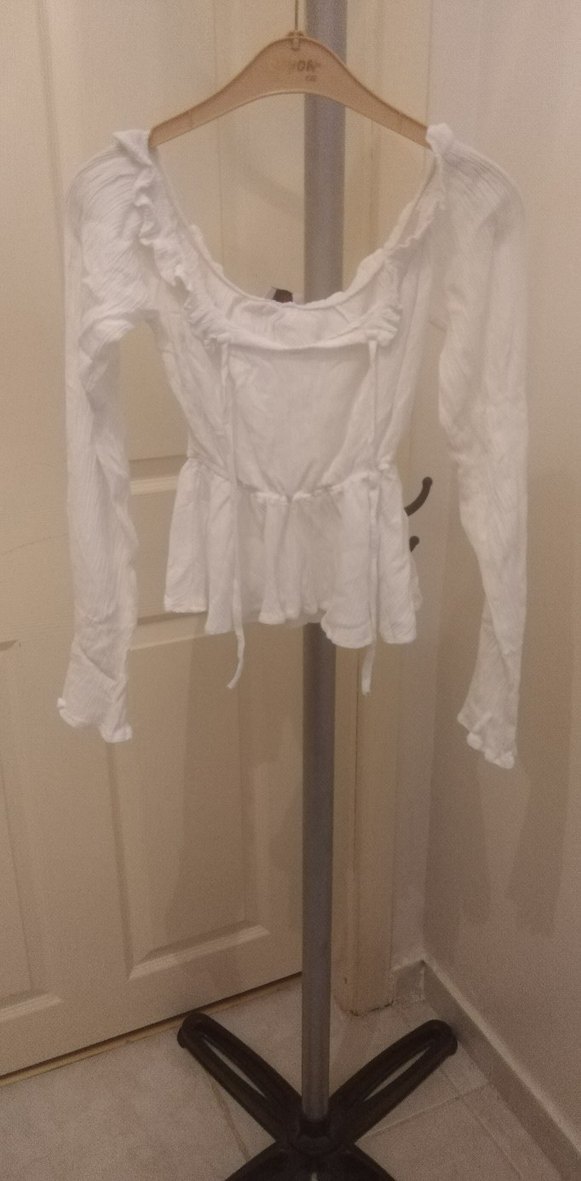 Üst, şort, ayakkabı - Görsel 5