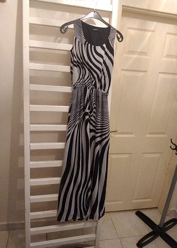 Zebra Desenli Uzun Kollu Elbise