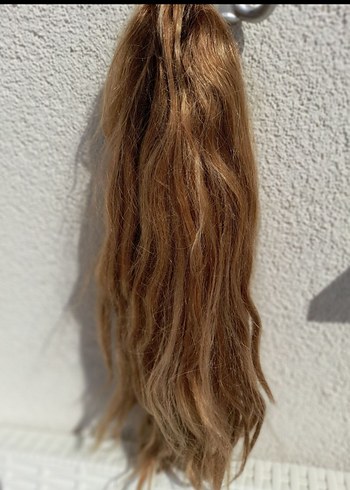 Tepe topuz saç. Gerçek saçtır. - Görsel 2