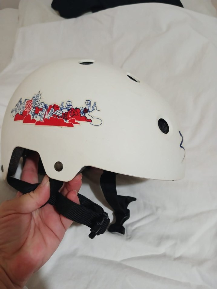 Renkli Desenli Çocuk Kaskı - Görsel 3