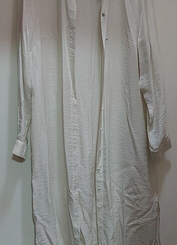 Sedefli parlak kumaş Uzun beyaz Gömlek