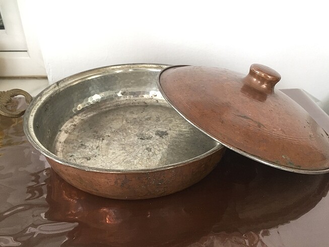 Bakır kapaklı tencere