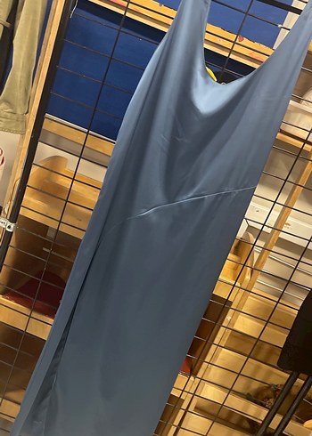 Zara Kadın Mavi Uzun Saten Elbise - Görsel 4