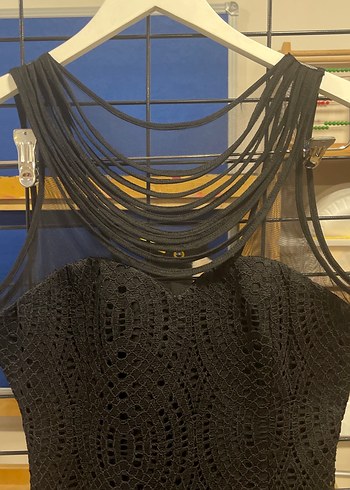 Siyah Dantel Detaylı Uzun V Yaka Abiye Elbise - Görsel 6