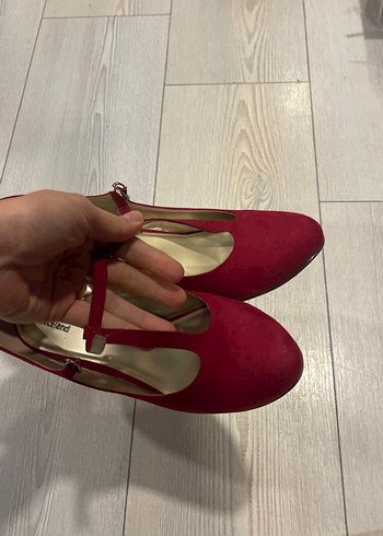 Kırmızı Tokalı Stiletto Kadın Ayakkabı - Görsel 2