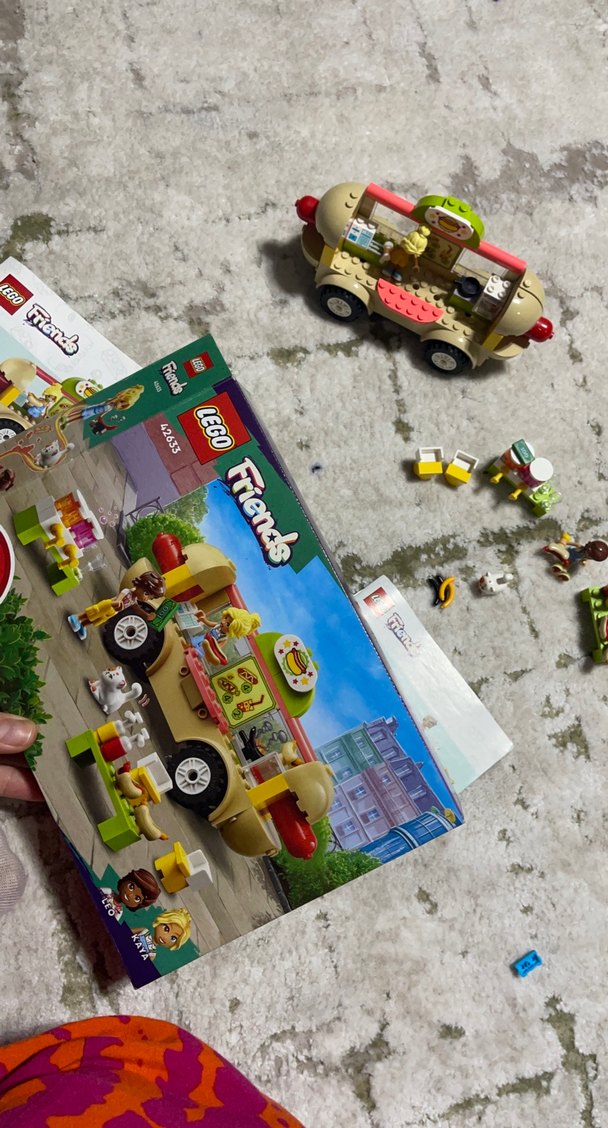 LEGO Friends Hot Dog Arabası Oyuncak Seti - Görsel 2