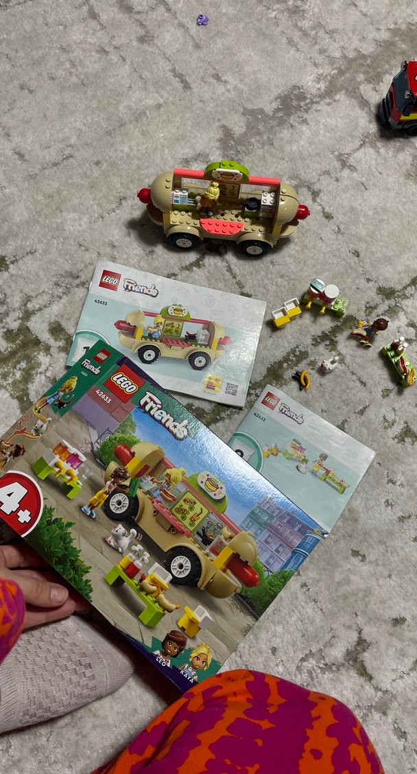 LEGO Friends Hot Dog Arabası Oyuncak Seti - Görsel 5