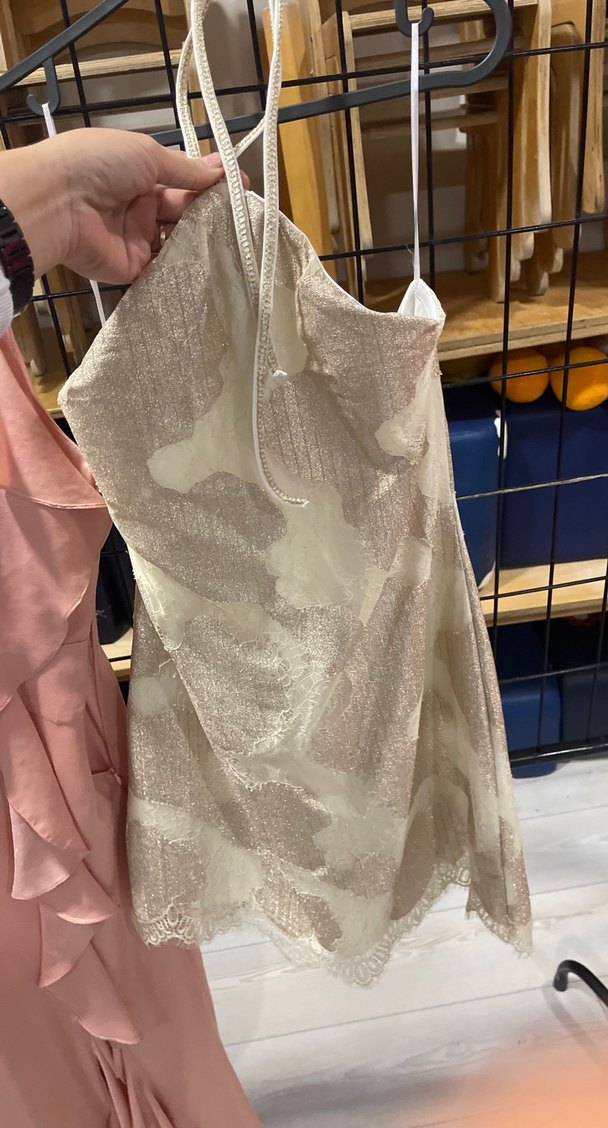 Dantel Detaylı Parlak Altın Mini Elbise - Görsel 4