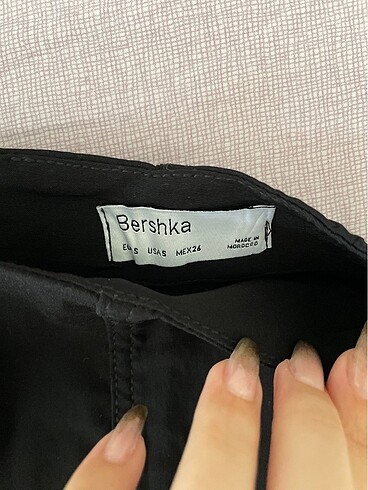 Bershka Bağcıklı siyah mini etek