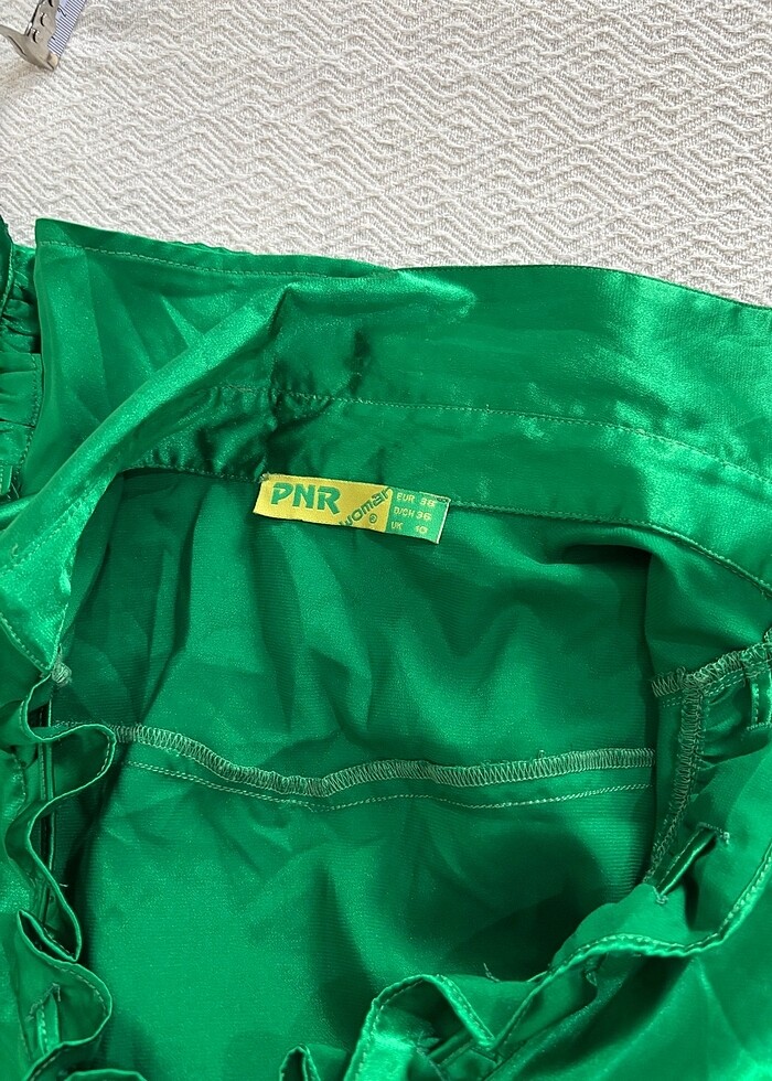 Vintage saten fırfırlı gömlek - Görsel 4