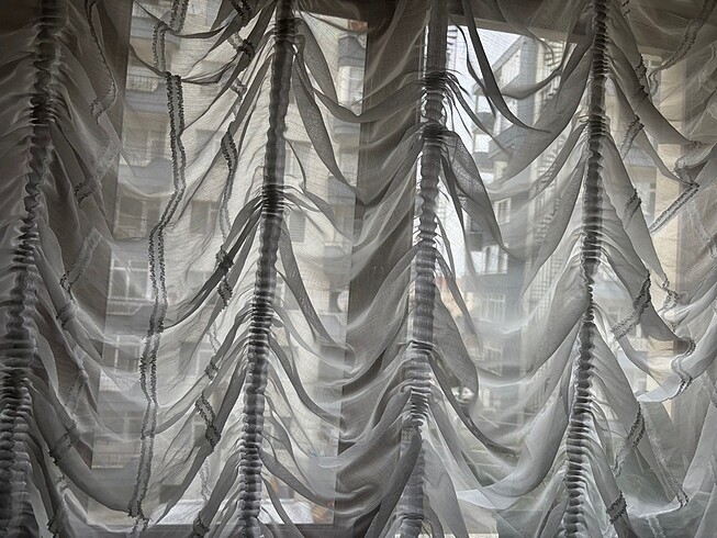 2 adet tül balon peluşlu perde - Görsel 3