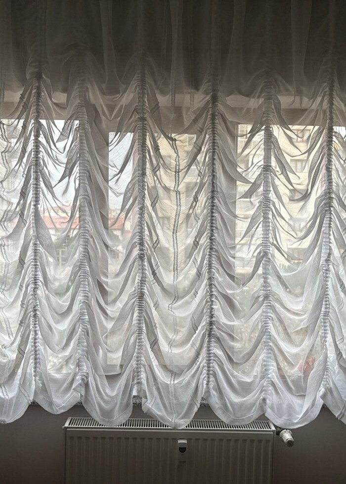 2 adet tül balon peluşlu perde - Görsel 4