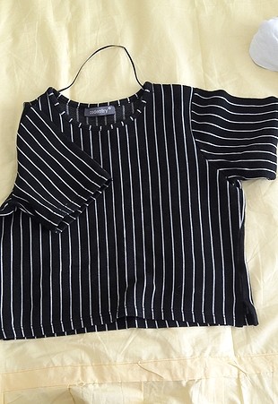 h&m ust tişört 